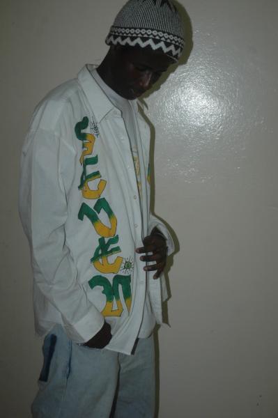 SEVEN graff sur chemise