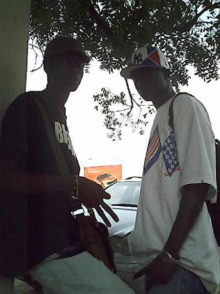 G8 for ever: Baay et Mistyk graff