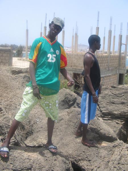 2 mc from �2B�dax� Cr3w� Di$$ n Malakal'rap